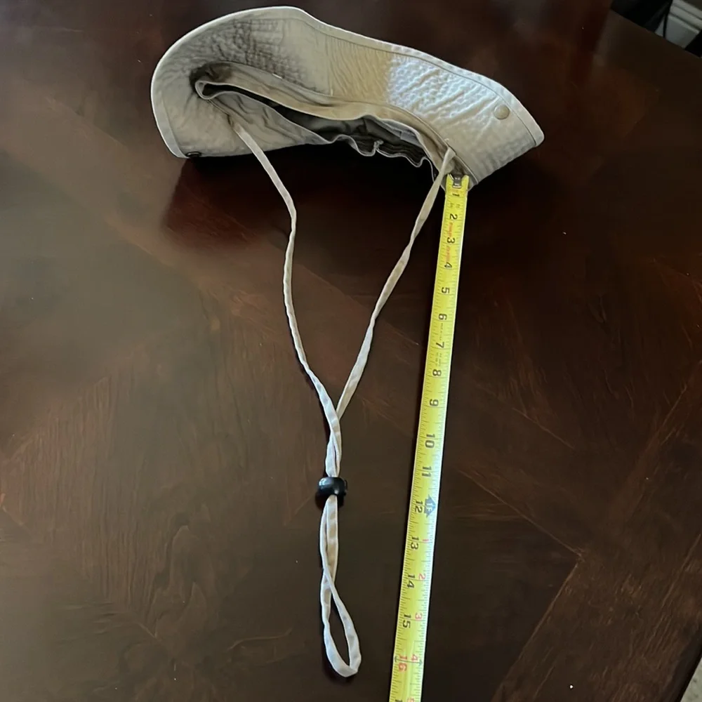 Bonnie Hat Men’s fabric khaki color side snaps and adjustable strap size small